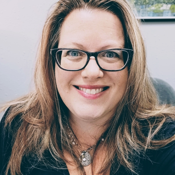 Meet your Posher, Holly - Picture 1 of 1